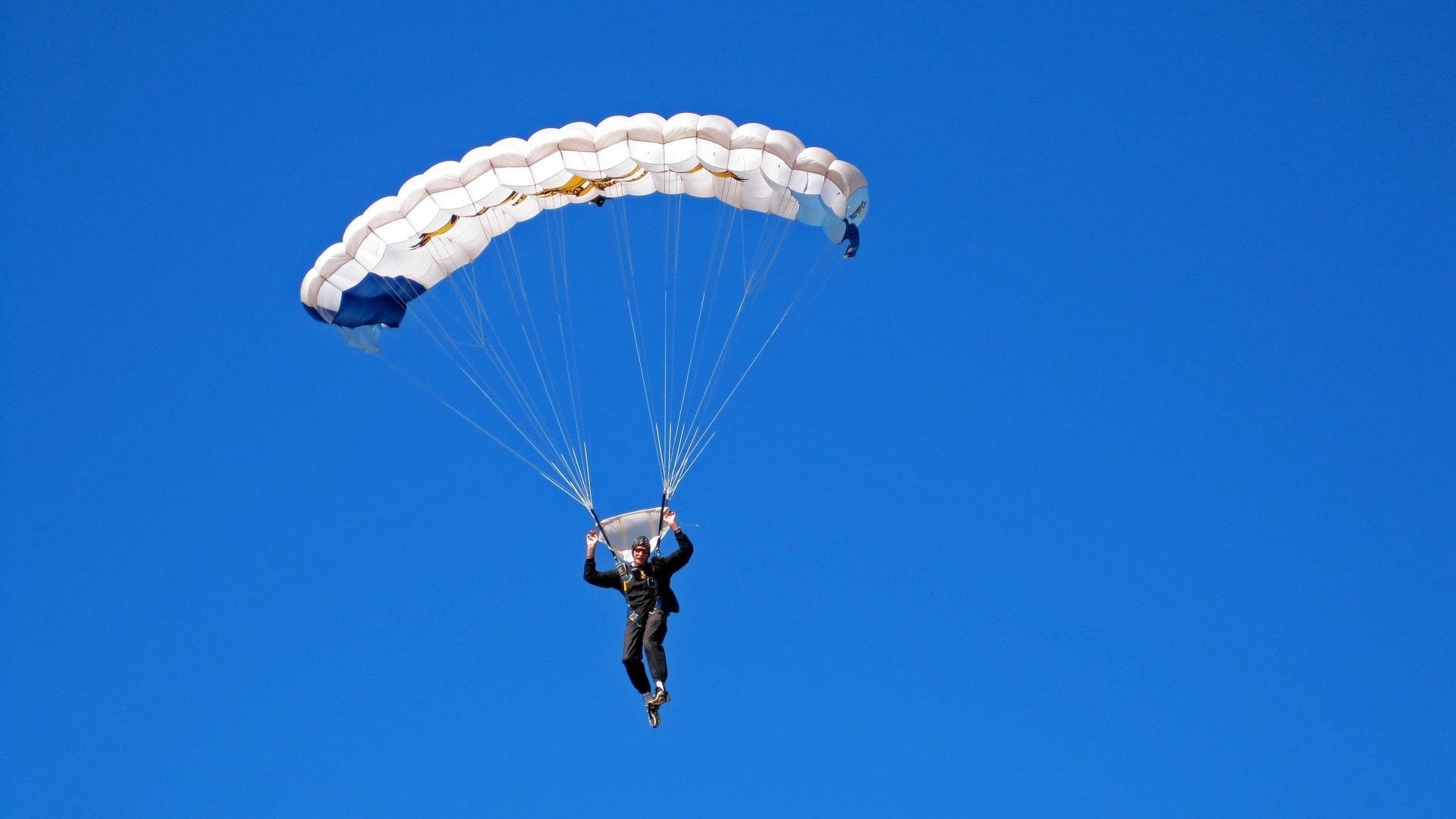 青少年篮球训练科技应用提升训练效率和科学性，青少年篮球训练的目的与任务